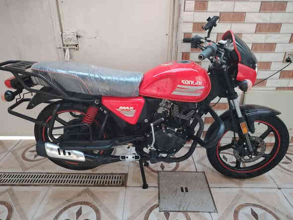 السلام عليكم البيع دراجة دايون نفخ مديل 22 مكفوله كفاله عامه اوراق بيهه ٥ او مكاتبت مكتب مقدم دسك كهربايات كلهه شغاله برغي ماعايزه( السعر 1050مليون او خمسين) عنوان نجف حي العسكري كبل شارع السبيس يم صيدليت احسان كاضم ***********
