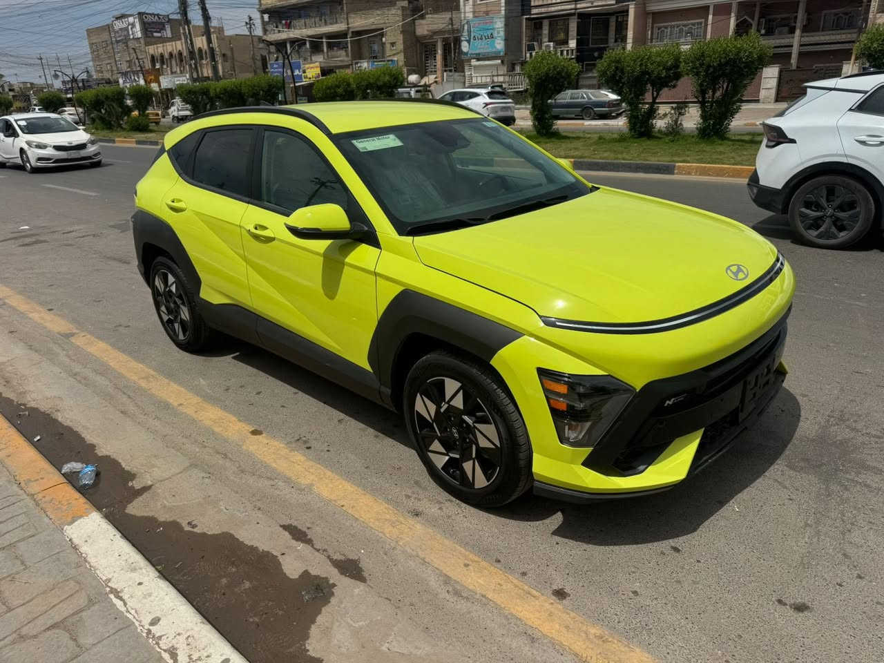 السلام عليكم هونداي كونا وارد امريكي موديل 2025 لون مميز ماشيه 10٫000
حادثه كلش حلو وبسيط قبق جنطه فقط ورصعه بلنيد تعدلت  بارد سياره فول مواصفات 1/1 

داخل ابيض 

شاشة متصله 

بصمه ابواب 

تشغيل عن بعد 

ويل 19 جبير 

كشنات كهرباء 

وبعد بيه كلش هواي مواصفات سياره حلوه وجديده ما ماشيه هواي السعر 160 وبيه مجال عنوان بغداد هـ***********
