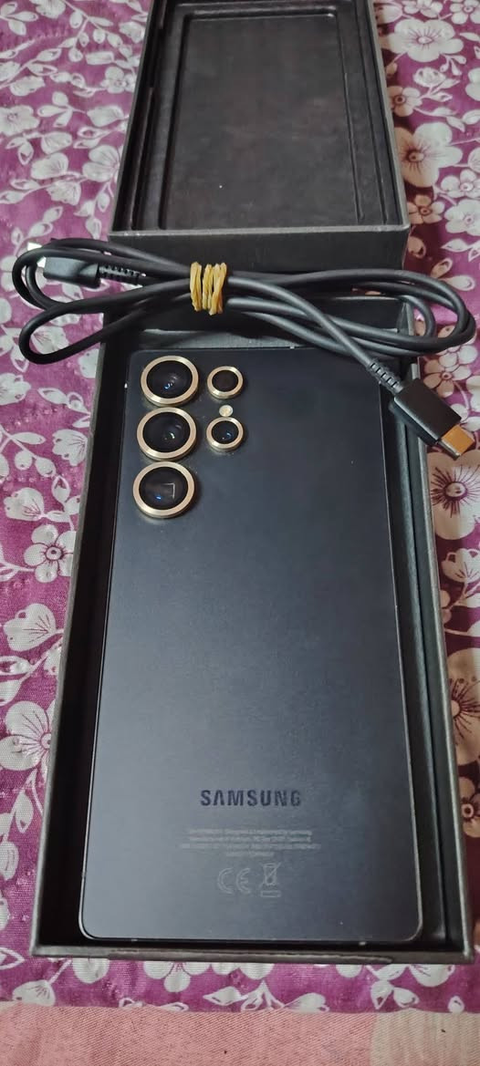 السلام عليكم س25 تيرا 256 النظافه 100% صار له شهر اخذته مليون 400 اريده 1,300 وبي  وبمجال قليل  ***********
