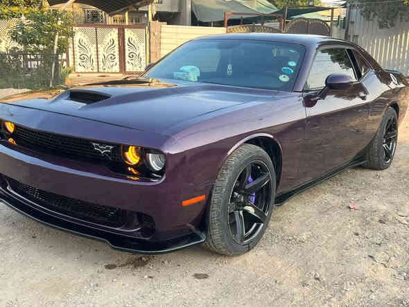 دوج تشالنجر موديل 2022  5.7. R/T كير عادي 

ماشيه38  الف ميل
سسبنشن كامل srt
اكسل +كير وكلج srt 
هدرز srt +شوته موبار رياضيه
راديتر srt +دبل مروحه +ولف حماوه ريسنك 82
دوس جانبيه ولحيه اماميه ودفيوزر بيانو بلاك
اويل كاج كوستم بنفس لون السياره 
مواصفات نص فول -شاشه وسط
حادث جاملغات الاماميه صبغ والبنيد بي بارد 
بدون ايرباك 
صور الحادث مرفوقه بلمنشور
السعر ١٩٠ 
مكاني بغداد 
***********
