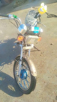 بابل جبله • موديل ١٦ • أوراق أصلية