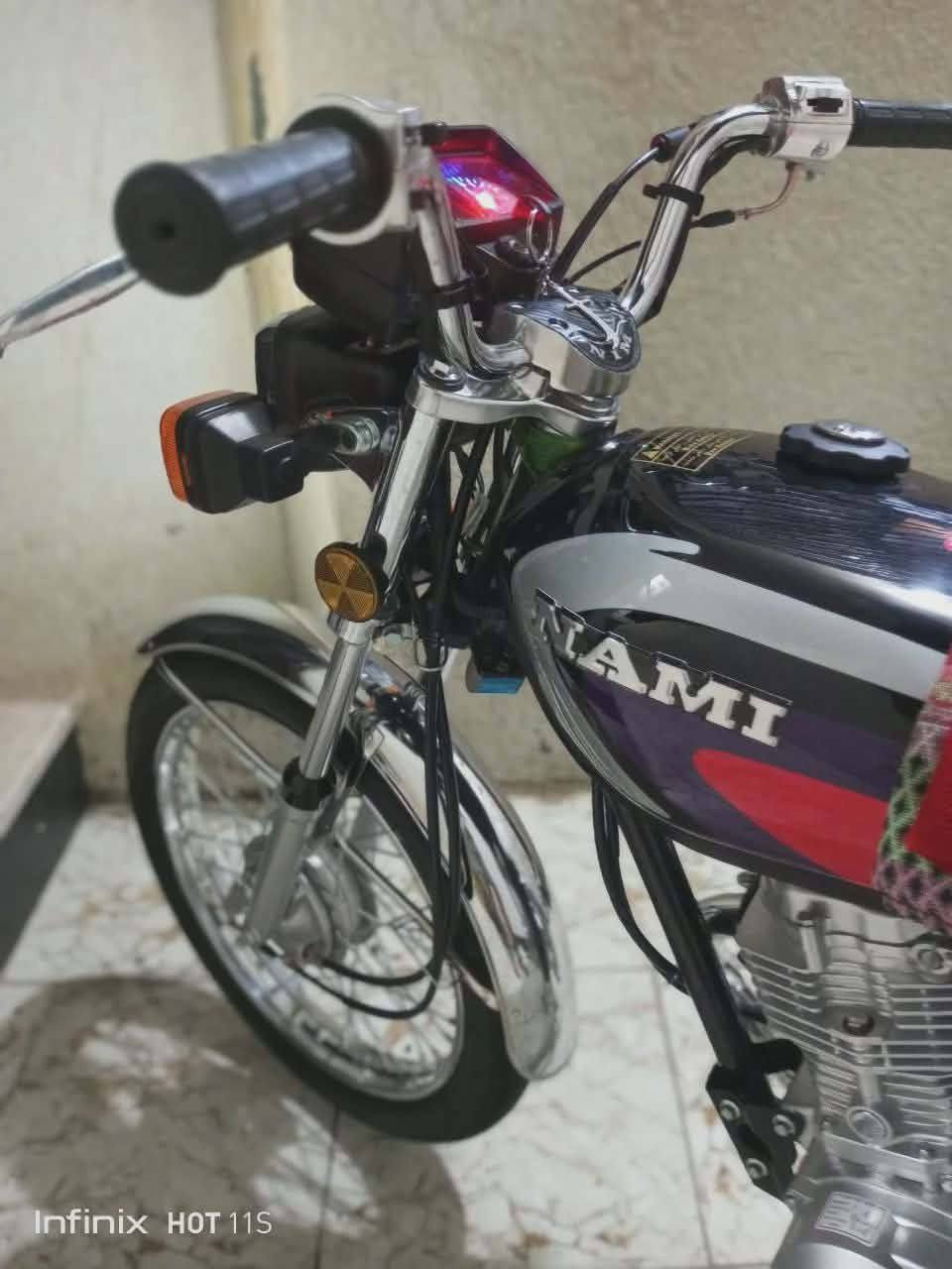 سلام عليكم دراجه نامه امتياز للبيع باب اول دراجه نضيفه ماا مفتوحه المكينه موديل 2025 مكان الدراجه كربلاء قرب جامعه العميد السعر 710 رقم هذا *********** نت ما افتح
