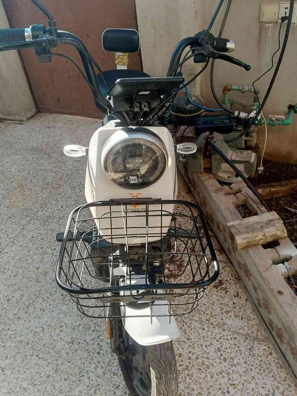 جديد الماطور صارلو شهر واحد
64 فولتيه 
5بطاريات


**إذا كنت صاحب هذا الإعلان وتريد حذفه لأي سبب، رجاءا أرسل رسالة إلى الدعم الفني**