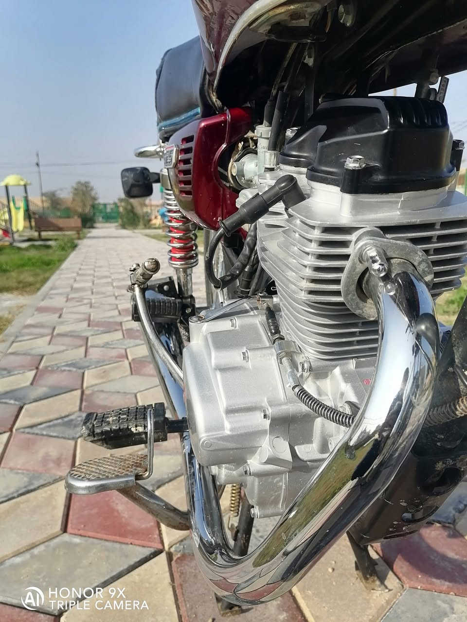 اسلام عليكم دراجه تايكر للبيع موديل 2025 جديده كله عله وضع الشريكه أوراق) (فول مكفوله من التاير الئ التاير اي شي مابيه ماضب عليه الف دينار بس البانزينات سعر 850 وبيه مجال رقم*********** مكان السماوه المجد
