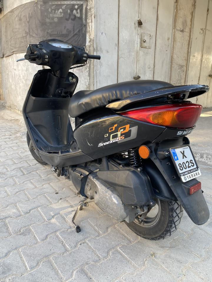 سلام عليكم بريز بغبغاء للبيع دراجة حلوه مكينتها ناعمه كفراتها كدامكم مكاني بغداد الحرية السعر 675 وبيها مجال رقمي *********** واتساب فقط
