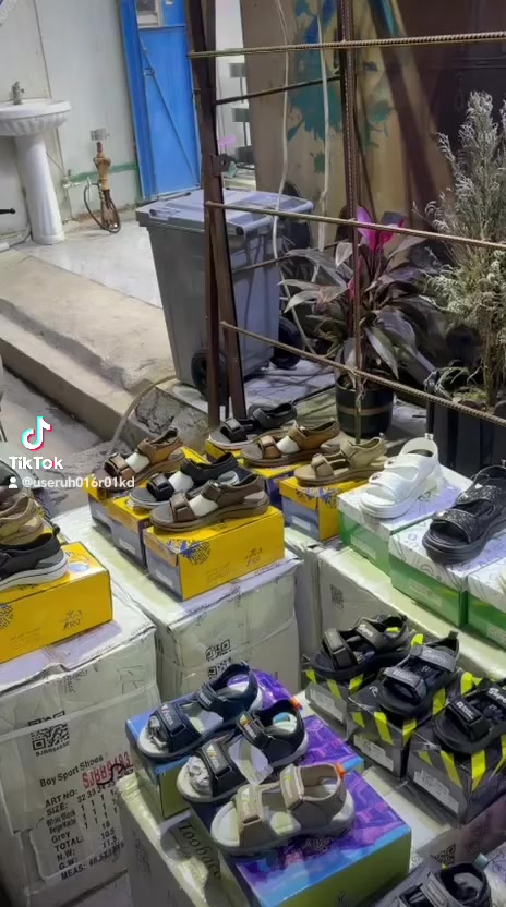 #مجمع_مصطفى_الدلفي
#جملة #مفرد***********
#زعفرانيه_اربع_شوارع👑
👭👫🕺🩰👠👠🛍️👜🥿🥿👛
