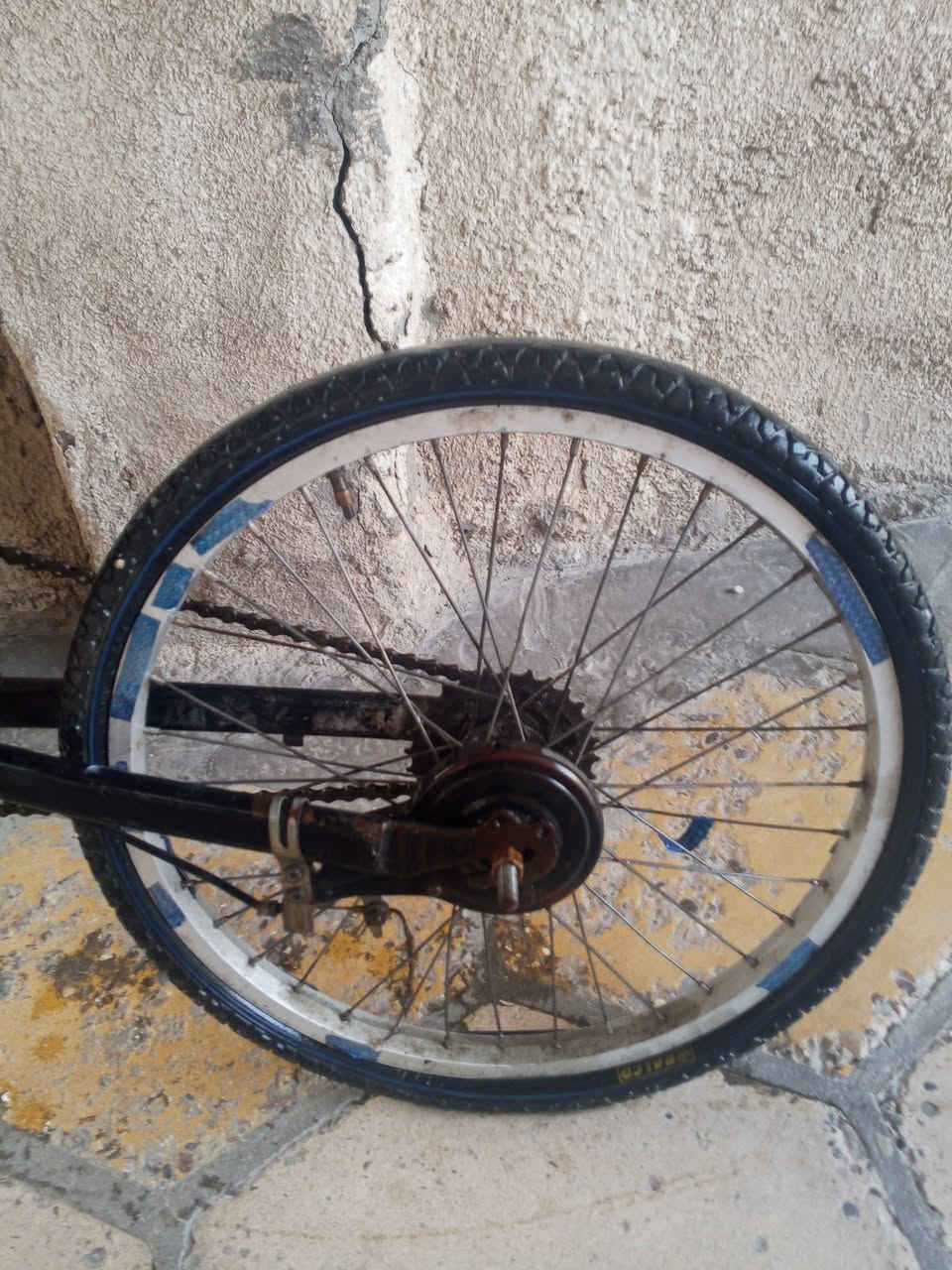 السلام عليكم بيسكل للبيع البايسكل نضيف كلشي ما بي السعر 35الف العنون جسر ديالى شارع  60


**إذا كنت صاحب هذا الإعلان وتريد حذفه لأي سبب، رجاءا أرسل رسالة إلى الدعم الفني**