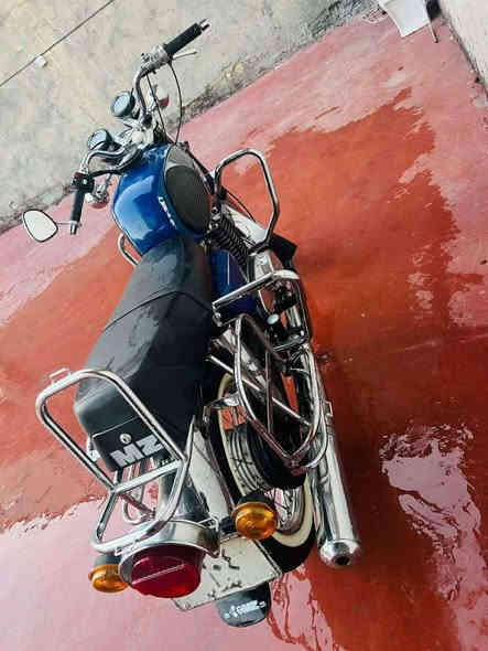 السلام عليكم احترامي للخوه
دراجه للبيع موديل ٨١ امزت  مكفوله من كلشي شغل وترايك بصره
 السعر 1600 وبيهن مجال حك الجية
***********
بغداد جسر ديالى
