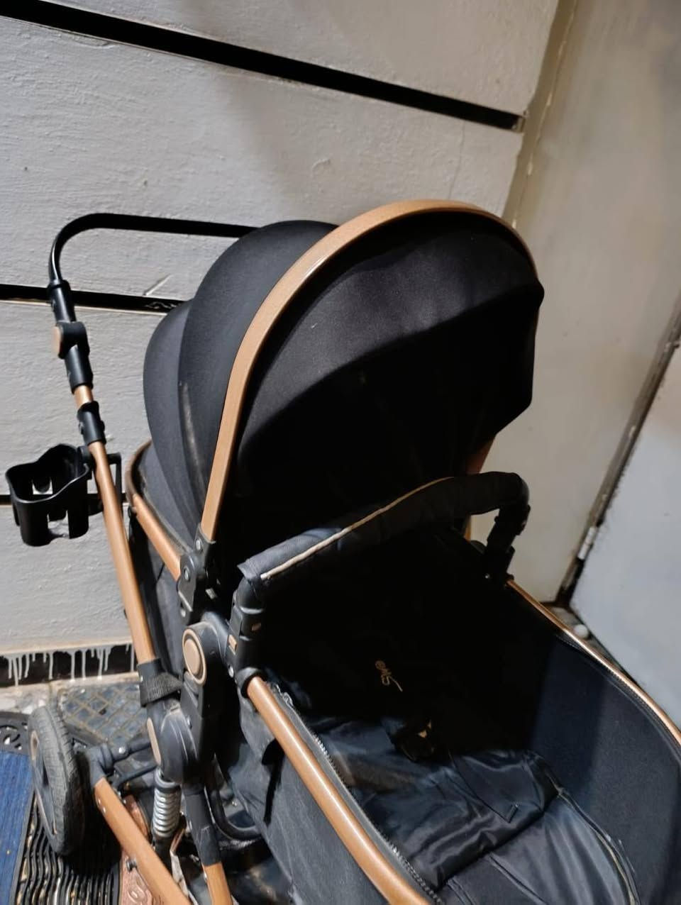 ***********
قيم واخذ 
شراي يراسلني واتساب مستعجلين عنوان بغداد حي القاهره
