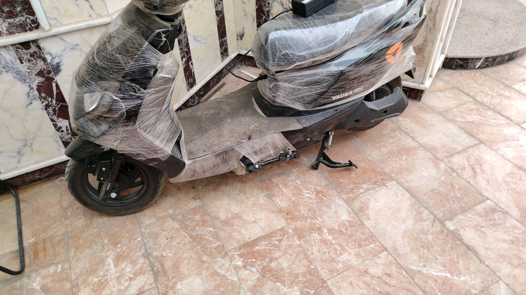 دراجه ياديه جديده استخدام كلش بسيط سويجين تشغيل عن بعد 6بطاريات 
ضمان سنتين علئ البطاريه والملف 