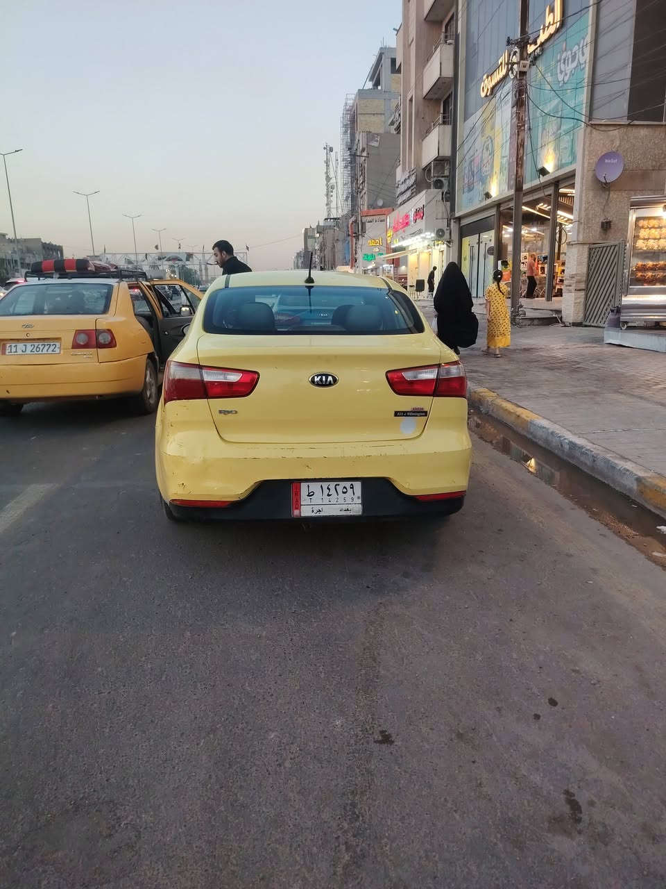 كيا ريو للبيع.   موديل 16.   وارد. امريكي.  سياره حادثه جاملغ امامي وبنيد بدون دواخل.   عوزه تبريد.    وسنويتة ساقطه     محرك وكير مكفولات.    محرك.    ١٦٠٠
***********      السعر.     65
