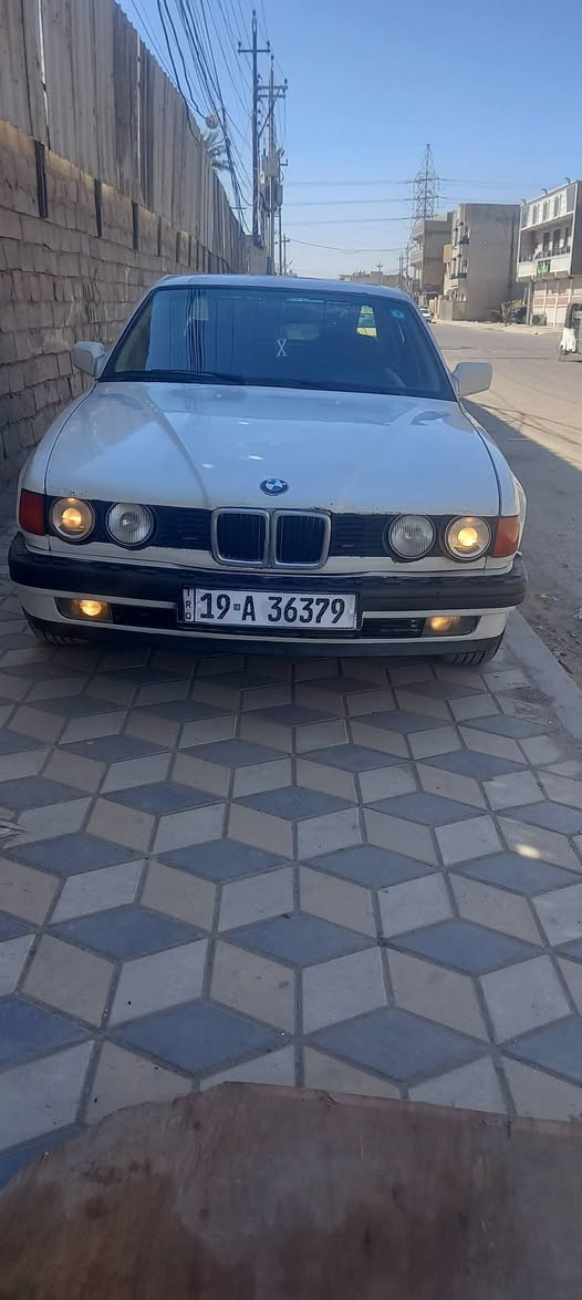 سلام عليكم عندي هاي بي ام موديل ٩٣ حجم ٧٣٠ كير عادي مكينه وكير جديد تخم تاير جديد ويل كب جديد  صدر جديد كهربائية كله شغاله جام كهرباء سياره كامله رقم كربلاء نكليزي تحويل مباشر مكانه بغداد لشعب رقم *********** سعر ٣٠
