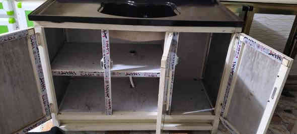 كاونتر مترين مع سنكي قياس متر وربع مرمر ب 325 شراي تفضل خاص ويتصل فايبر واتساب توجد خدمة توصيل ***********
***********
