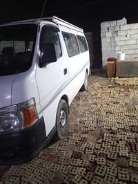 نيسان يورفان موديلة2011 مكفوله كفاله عامه تخم تاير جديد دوشمه جديده صد...