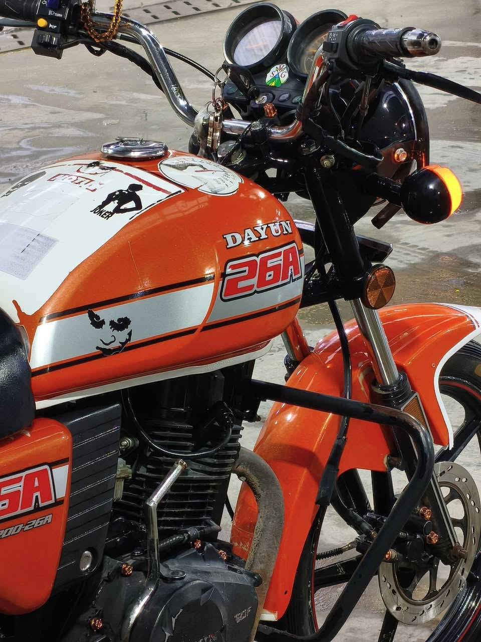 السلام عليكم ورحمه الله وبركاته 
دايون ٢٠٢٢ للبيع برتقالي مكينه ٢٠٠ الدراجه مرقمه بابل انكليزي بأسمي مداور بنفس اليوم السنويه تنتهي ب ٢٠٢٨ كهربائيات جديه مكينه مفتوحه بوشه وبستم بس 
السعر ١٥٠٠ واحد وخمسميه وبيها مجال مكاني حله المركز ***********
الخاص مغلق
