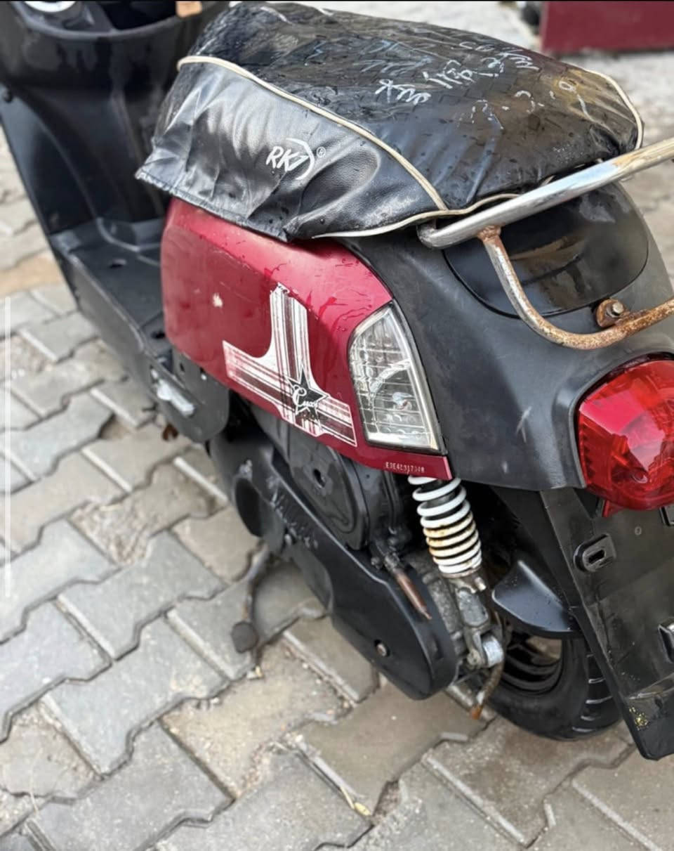 سلام عليكم
بوليس نوزل للبيع
الدراجه صارلي شهر ونص نزلتهه من الرمبه وياهه ورقه
الدراجه من طول لطول بلادي برغي ما مفتوح بيهه الدراجه بحاله
ممتازه الدراجه نكرة سلف
مكينه كفاله نهضه وشلعه ومعدل
السعر ١١٠٠ (مليون وميه) وبيهه
مجال المكان البصره أبو الخصيب
للتواصل : ***********
واتساب فقط
