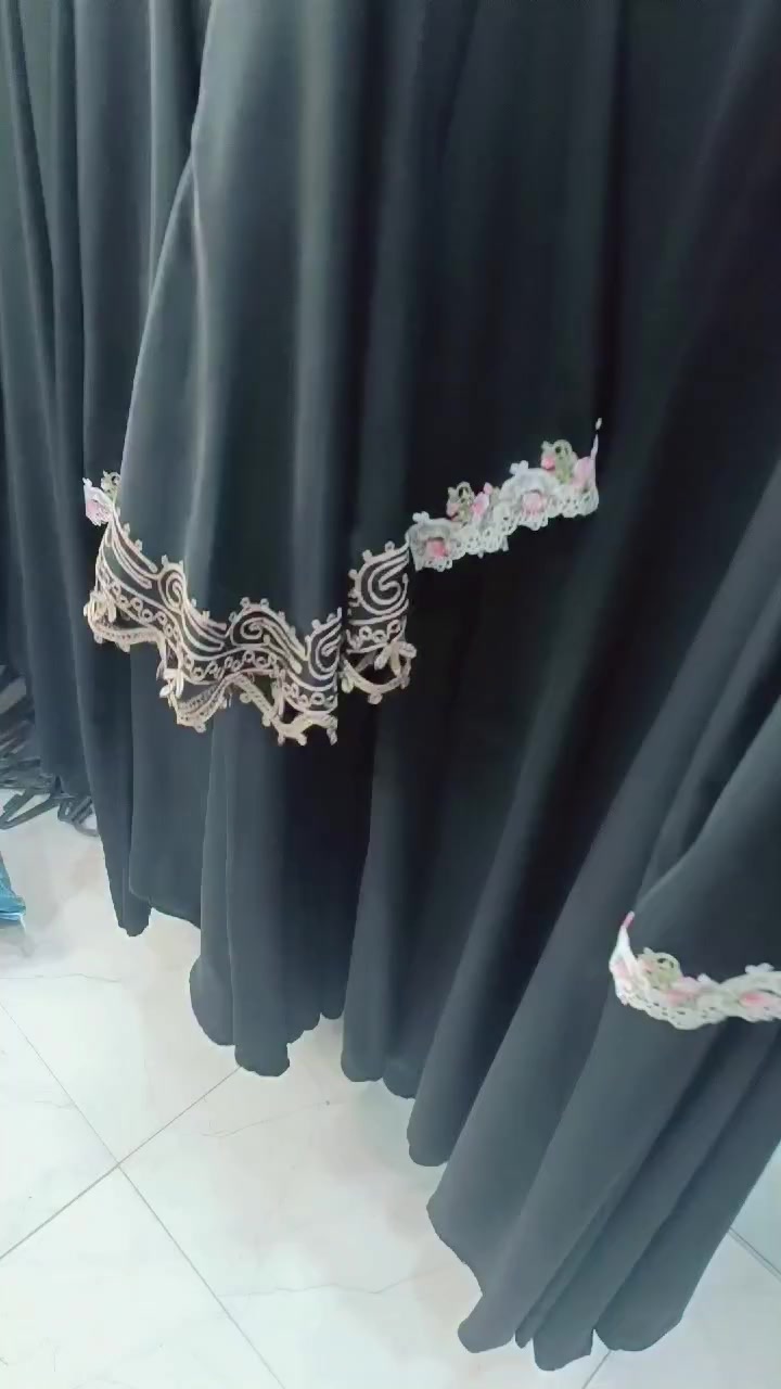 #تخفيييييضات_تخفيضات_جنووونية 

#عبايات_اولاد_الشيخ_راهي 

#قلعة_سكر_المجمعات


**إذا كنت صاحب هذا الإعلان وتريد حذفه لأي سبب، رجاءا أرسل رسالة إلى الدعم الفني**