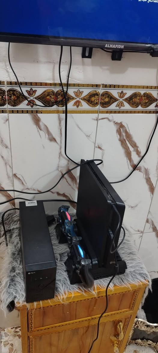 السلام عليكم بلي 4 سلم مهكر نظام قرص  + يوبي اس + برادللبلي +جوستك عدد 1 8 العاب قويات مفتوح لغرض التنظيف جهاز نظيف مال بيت السعر 285 وبي مجال مكاني بغداد مدينة الصدر الشراي يخابر غير متواجد على الفيس ***********
