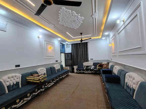 🏡دار للبيع🏡

المساحة:200 متر مربع
عدد الطوابق:طابقين
نوع السند:#طابو_زراعي_سند_٢٥_أقرار
السعر:(155) مليون دينار #قابل_للتفاوض

تفاصيل الطابق الأول:
غرفتين
صالة
مطبخ 
صحيات عدد 2
استقبال
كراج كبير/مكشوفه 2

تفاصيل الطابق الثاني:
غرفتين + سويتات (كل غرفة بحمام)
صالة
سطح
مطبخ شتايكر

الميزات:
ماء
كهرباء
قريب من: سوق/مدارس/تبليط #عرض_20

الموقع:🏡 (#توجد_جميع_المساحات)
نجف/شارع الصب عمود 335
شارع جسر الشهداء
 #ملاحضه_يبعد_عن_الجسر90متر

للتواصل:
***********
***********
***********
