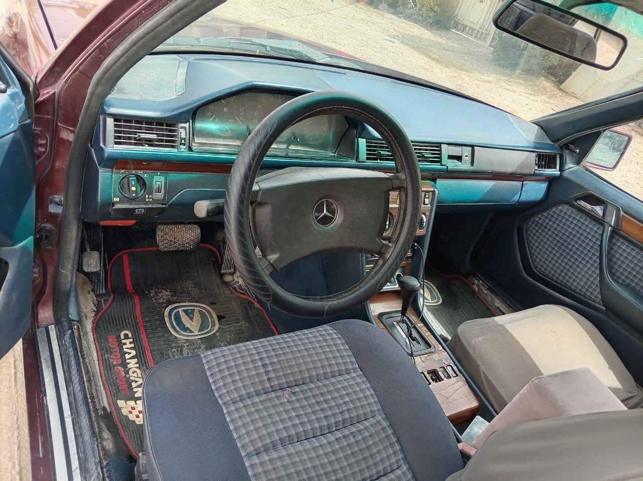 مارسدس دب 300C موديل 89 محدثه 92 كير ومحرك بلادي مبدل تخم تاير وايرات بلاكات بلكات نوزلات فيتبمات زوج صدر امامي خلفي تبريد شغال سنويه ساقطه صار سنه خياس مابيها طخات مابيها  بس المحرك مستحق تجفيت السعر 37وبيها مجال
***********
