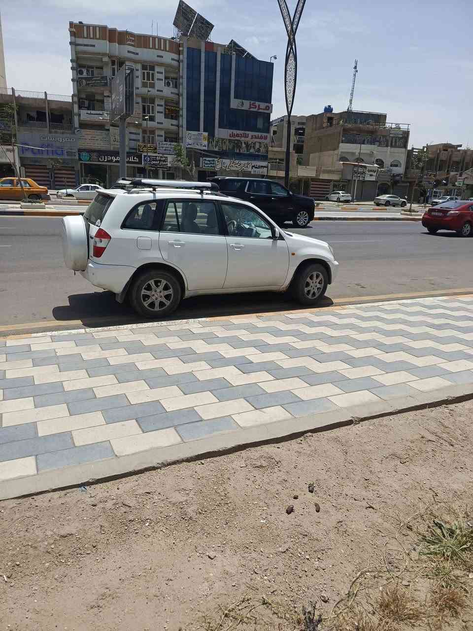 السلام عليكم سيارة تيكو موديل 2012 رقم بغداد انكليزي سنويه 2028كير ميكانيك المرغوب سيارة بلاديه سونار موجود كير محرك ممتاز صدر خلفي امامي جيد كهربايئات كله شغاله تبديد ثلج باسمي السعر 65$بيه مجال سبيرالشركه مع الكتلوك مكان السياره زيونه رقم الهاتف ***********
