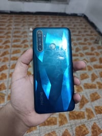 ريلمي 5 برو للبيع بي فطر بالشاشة ماماثر عالمس 50 ألف  07710389270 بغدا...