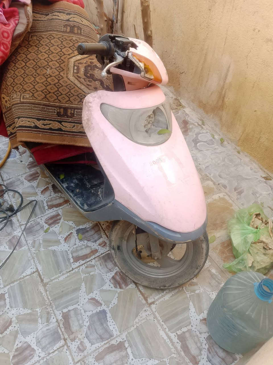 دراجه لبيع نطفت وحده بعد ماتشتغل سعر 300 وبيه مجال *********** واتساب
