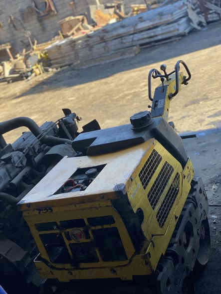 حادلا يدويه للبيع مال خارج كاملا 
عرض 70 سانتيم 
مكان الموصل 
الرقم بي واتساب ***********
