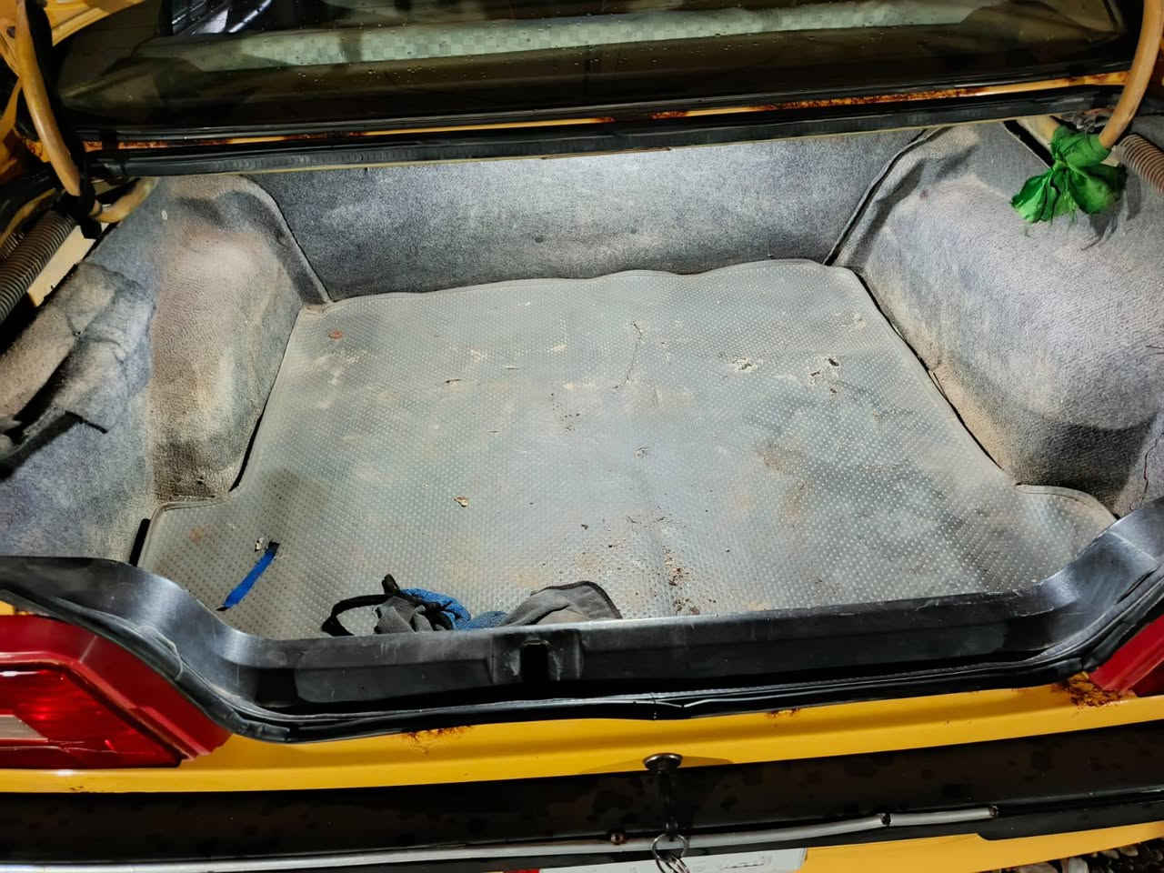 سلام عليكم سياره البيع بيجو 4005مكينه وكير جدد مصفره هيئه وغرامات  حداديه جديده تبريد ثلج سنويه 28 راعيه بل سعر  27 بصره ويريد تحويل العوان بصره *********** انا بكلف بل نشر
