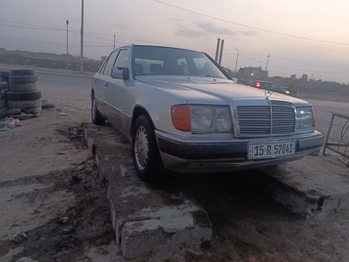 مارسدس دب جاهزه مكينه كير اكسن حداديه تختم تاير كله جديد مكاني بابل المسيب كهرباىيات كله شغاله  داخله كله جديد *********** موديل ٨٨ رقم انبار دولي بسمي تحويل ثاني يوم مكاني مسيب   مكينه بطه ٣٠٠٠ السعر ٥٣ وبيها مجال
