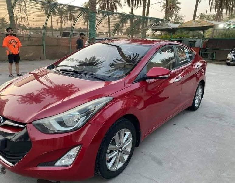 السلام عليكم
النترا موديل 15 
خليجي محرك 1600 ماشيه 128 
 مكفوله ما عدا طخه بسيطه ب بونيد
 السعر 120 بيه مجال قليل 
 مكان الحمزه الشرقي  رقم ***********
