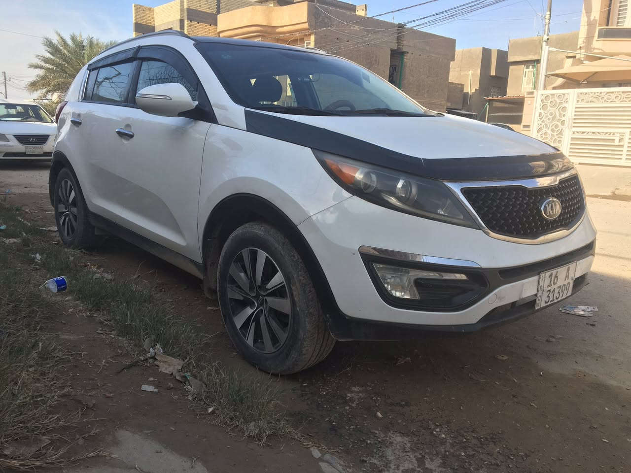السلام عليكم للبيع او مراوس كيا سبورتج 2013 امريكي مكينه دوش 2400 حادثهه جاملغ خلفي وجاملغ امامي وصار بيهه صبغ عام دواخل سليمة مكينة وكير وتبريد جدد حدادية جديدة رقم جدد بئسمي 105 وبيها مجال قليل مكاني بابل ***********
