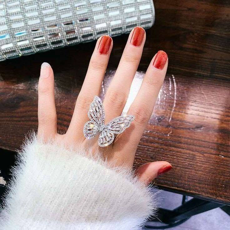 🦋 خاتم فراشة 🦋

خاتم الفراشة النازك ✅
موديل حديث 💕
✨مرصع بأحجار الزاركون
✨طلاء ثابت بجودة عالية
✨غير قابل للصدأ
✨يرهم على جميع القياسات 

السعر 5 الاف 
🚘 يوجد خدمة توصيل لجميع محافظات العراق ٤ الاف 🚘


**إذا كنت صاحب هذا الإعلان وتريد حذفه لأي سبب، رجاءا أرسل رسالة إلى الدعم الفني**
