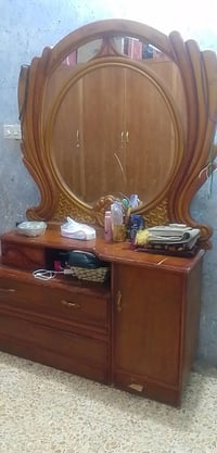 مستعملات • قطعتين • غرفة نوم