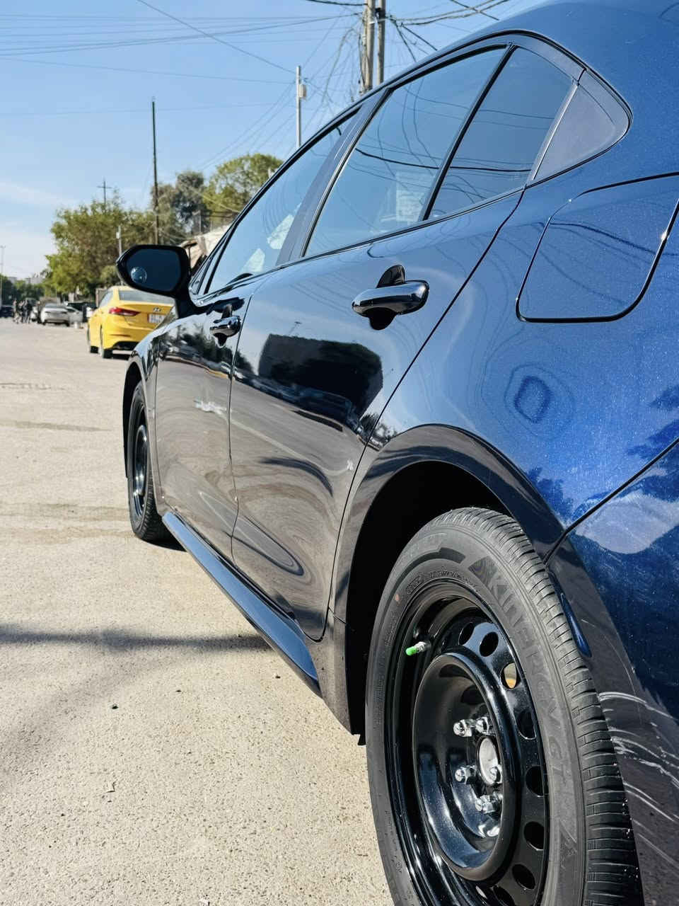 السلام عليكم 
للبيع كورلا موديل 2023 امريكي فئة LE حادث جاملغ امامي يمنة  فقط تبديل او ربع البنيد صبغ بدون دواخل
بدون ايرباك فقط جاملغ مكينة 2000 كير 10 نمر  
 سيارة جديدة بمعنة الكلمة اللون حبري متغير 
مواصفات السيارة فول تحكم ستيرين رادار امامي 
تحديد مسار / قيادة آلية / كروز سرعة / شاشة ابل كار بلي
تحكم تبريد بيانو / سايد بريك بصمة/ اوتو هولد /
تدعم الشحن السريع تايب سي تايرات جدد صبغ ويل جديد صدر امامي خلفي جديد بعدة على وضع الشركة
سيارة برغي مملعوب بيها كلة شركة ع البلاد 
ماشية 28 الف حقيقي شرط الفحص سيارة مال بيت
السعر 157 او بيها مجال للشراي مكاني( بغداد الحرية) 
للاستفسار *********** بي واتساب
