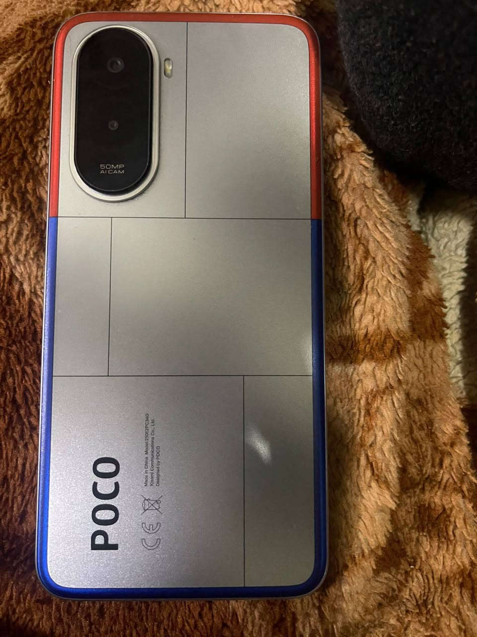 سلام عليكم جهاز poco. M7  جهاز جديد مستعمل اسبوع مع ملحقات شاحنه تايبسي ٣٥ واط تليفون كلش نضيف وجديد اني محتاج فلوس ومستعجل عل بيعهه السعر 250الف *********** مكاني الجزيره السياحيه
