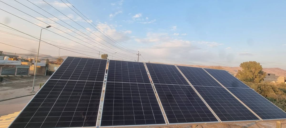 🚨 منظومة من شركة الطاقة الذكية - ودع الكهرباء الغير مستقر 
اسم الزبون : وسيم كرمز
المنطقة : بعشيقة 

📊 إنتاج المنظومة:
☀️  10 أمبير صباحاً
🌤  5 أمبيرات مساءً

لماذا تستمر بدفع مبالغ كبيرة كل شهر مقابل كهرباء غير مستقرة؟
الآن يمكنك امتلاك كهرباءك الخاصة من الشمس مع منظومة موثوقة من شركة طاقة الذكية ☀️

⚡ منظومة شمسية قوية بمكونات أصلية وضمانات حقيقية:
🔹 انفيرتر من Sofar Solar
✔️ ضمان 5 سنوات (استبدال)
🔹 بطارية ليثيوم من Dyness
✔️ ضمان 10 سنوات
🔹 ألواح شمسية 600 واط عالية الكفاءة

💡 ماذا تعني هذه المنظومة لك؟
✔️ كهرباء مستقرة طوال اليوم
✔️ تقليل كبير في مصاريف المولدات والوقود
✔️ تشغيل الأجهزة الأساسية براحة
✔️ استثمار طويل الأمد لعائلتك ومنزلك
👷‍♂️ شركة طاقة الذكية
خبرة في نصب المنظومات المنزلية والزراعية والصناعية ومنظومات On-Grid
وكادر هندسي متخصص يضمن أفضل أداء للمنظومة.
📞 للتواصل والاستفسار:
Korek : ***********
                                                  *********** 
Asia: ***********
Korek: ***********
🌐  www.taqa-smart.com 
☀️ استثمر بالشمس… وارتاح من همّ الكهرباء لسنوات.
#الطاقة_الشمسية #شركة_طاقة_الذكية #منظومات_شمسية #Sofar #Dyness
