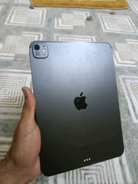 ايباد M4 • نضيف • بيهه مجال