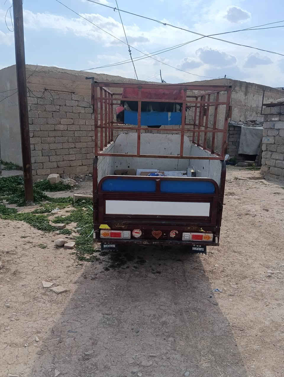 ستوت 2018 محرك 2023 شرط ما مفتوح وايرمينيه كلها شغاله ضخم تايرات ستوته كلها شرط مكاني بالايمن بحي العبور ***********
