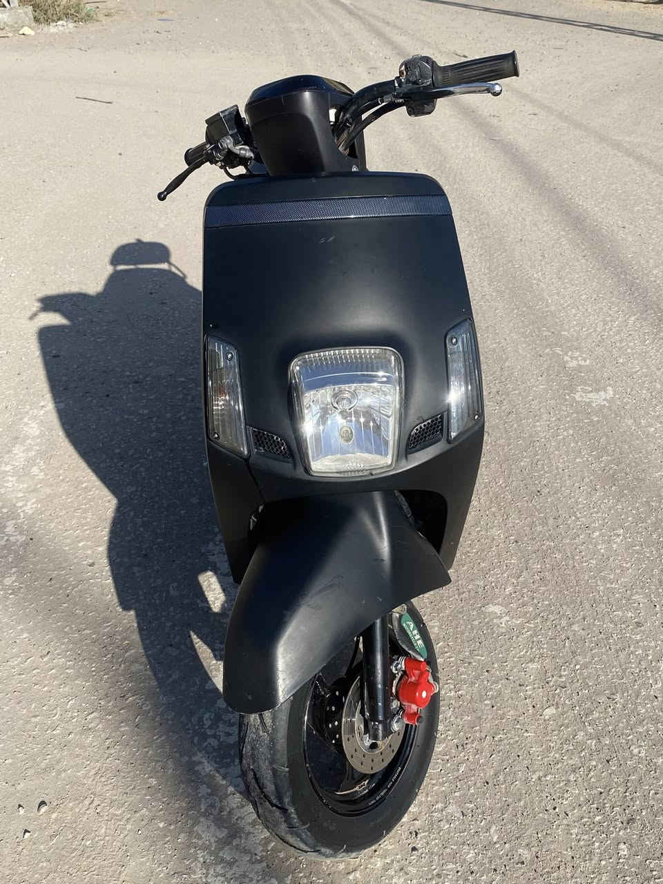 السلام عليكم

دراجه بوليس 
لون مميز (اسود طافي)
السعر: مليون و125 وبيه مجال 

كفرات ختم واحد 

مكينه مامفتوحه 

تايرات جدد 

دراجه مامتعوبه 

قبل شهرين طلعتها 

دراجه نظيف  نوزل 

مكاني كربلاء 

رقم الهاتف ***********
