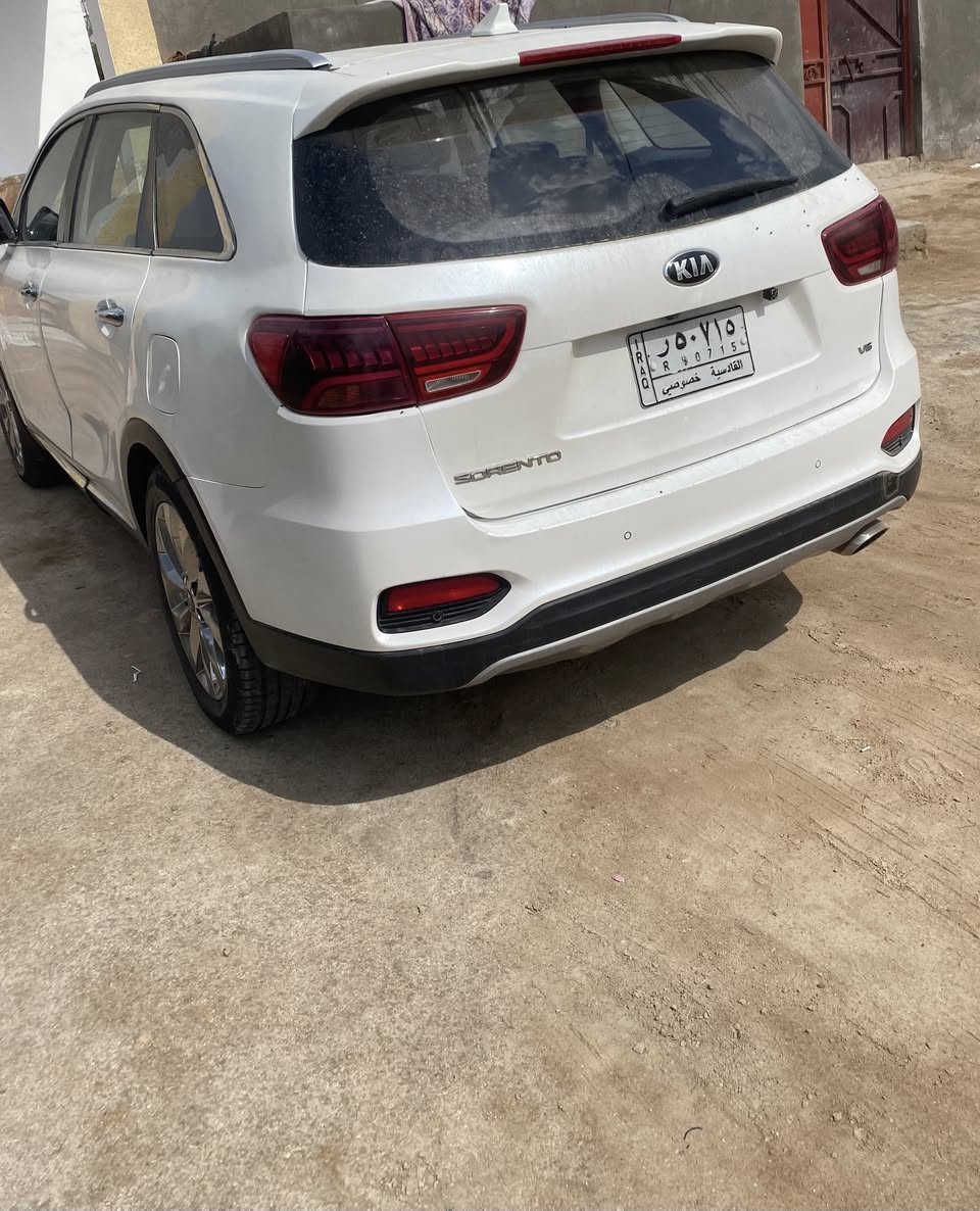 سورنتو ٢٠١٩ شكل ٢٠ خليجي ٦ سلندر رقم قادسية 
قمارة حديد بصمة تحكمات 
مكينة گير مكفولات حدادية جديدة تبريد ثلج كهربائيات كله جاهز 
السياره مصبوغة عام ما عدا بابين الجهة اليمنى أبيعك صبغ عام 
شواصي لغود دواخل ايرباك كله مكفول 
السعر ١٧٥ وبيها مجال 
العنوان الديوانية الحمزة الشرقي 

***********
