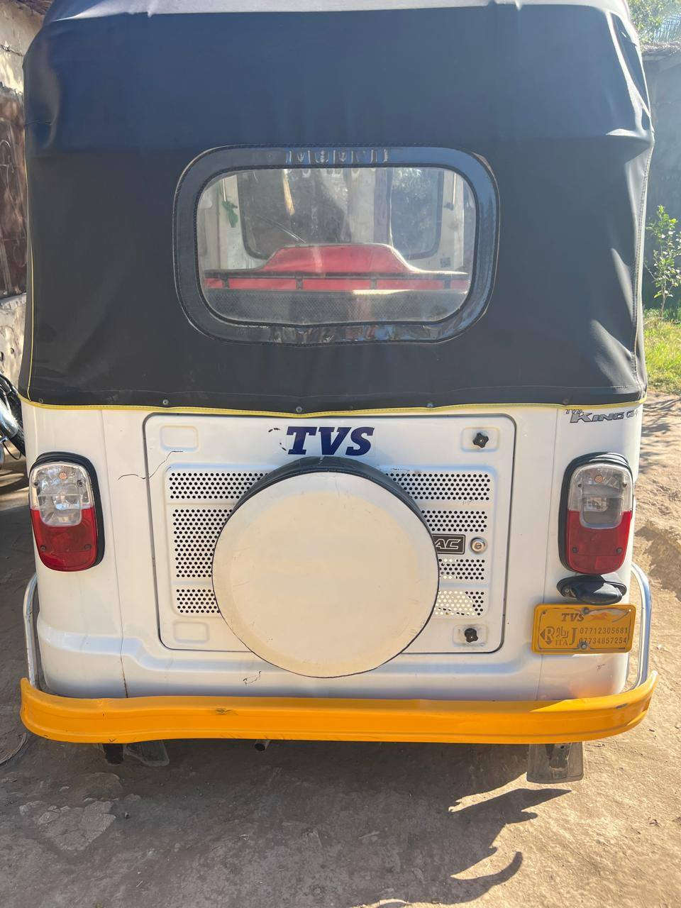 السلام عليكم 
تكتك Tvs موديل 22
كفاله عامه سنوية بأسمي تحويل ثاني يوم 
7ملاين وبيهه مجال قليل كلش 
***********واتساب
