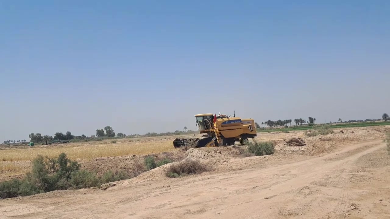 ارض زراعيه للبيع المساحه ٣٠دونم الخميسيه نهر الوطيفيه البوجلد ماء متوفر صالحه للزراعه استفسار ***********
