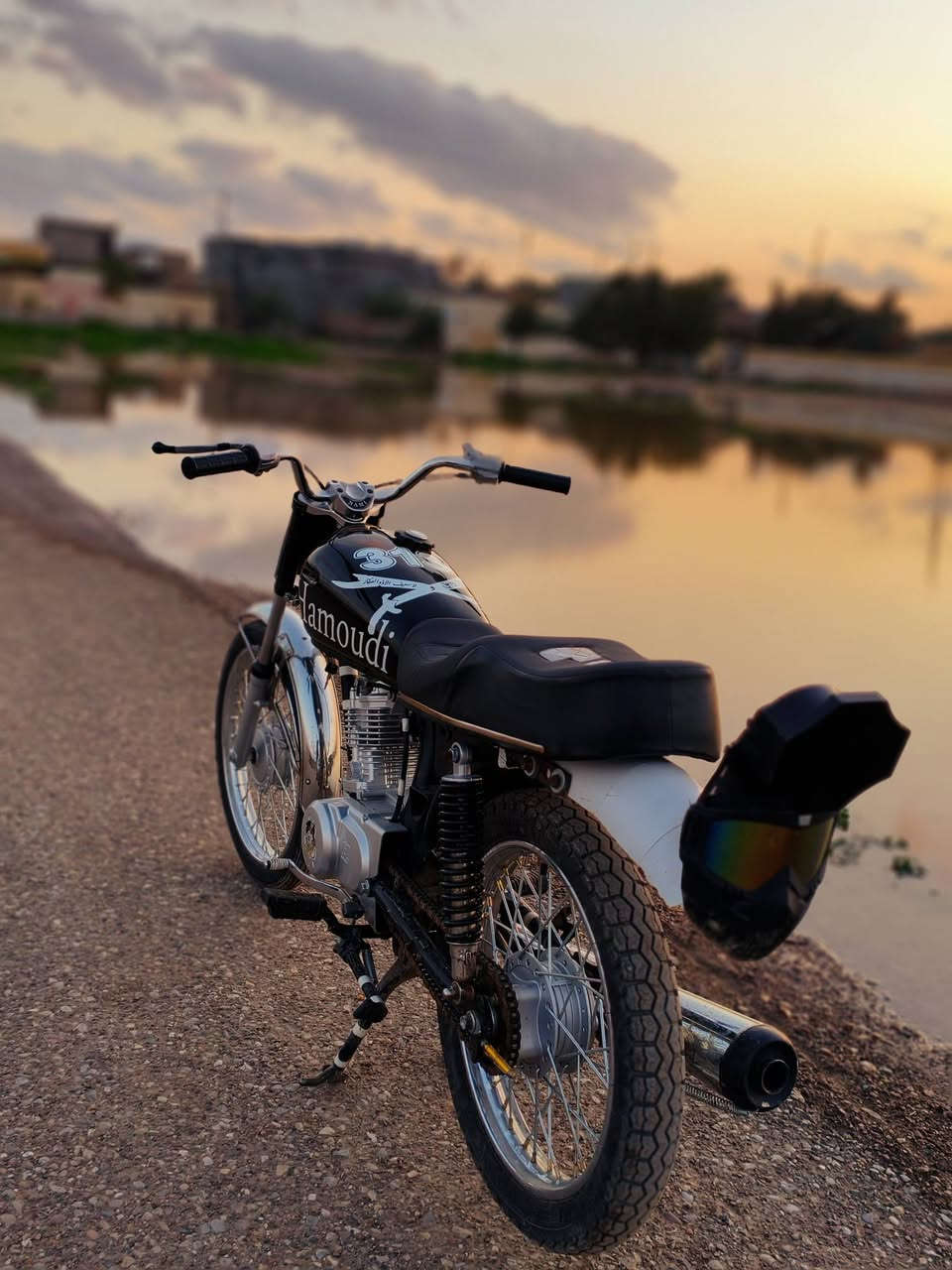 للبيع 600 وبيهه مجال مكاني ناحيه العضيم شلامجه اصلي قبل شهرين معمره الرقم ***********
