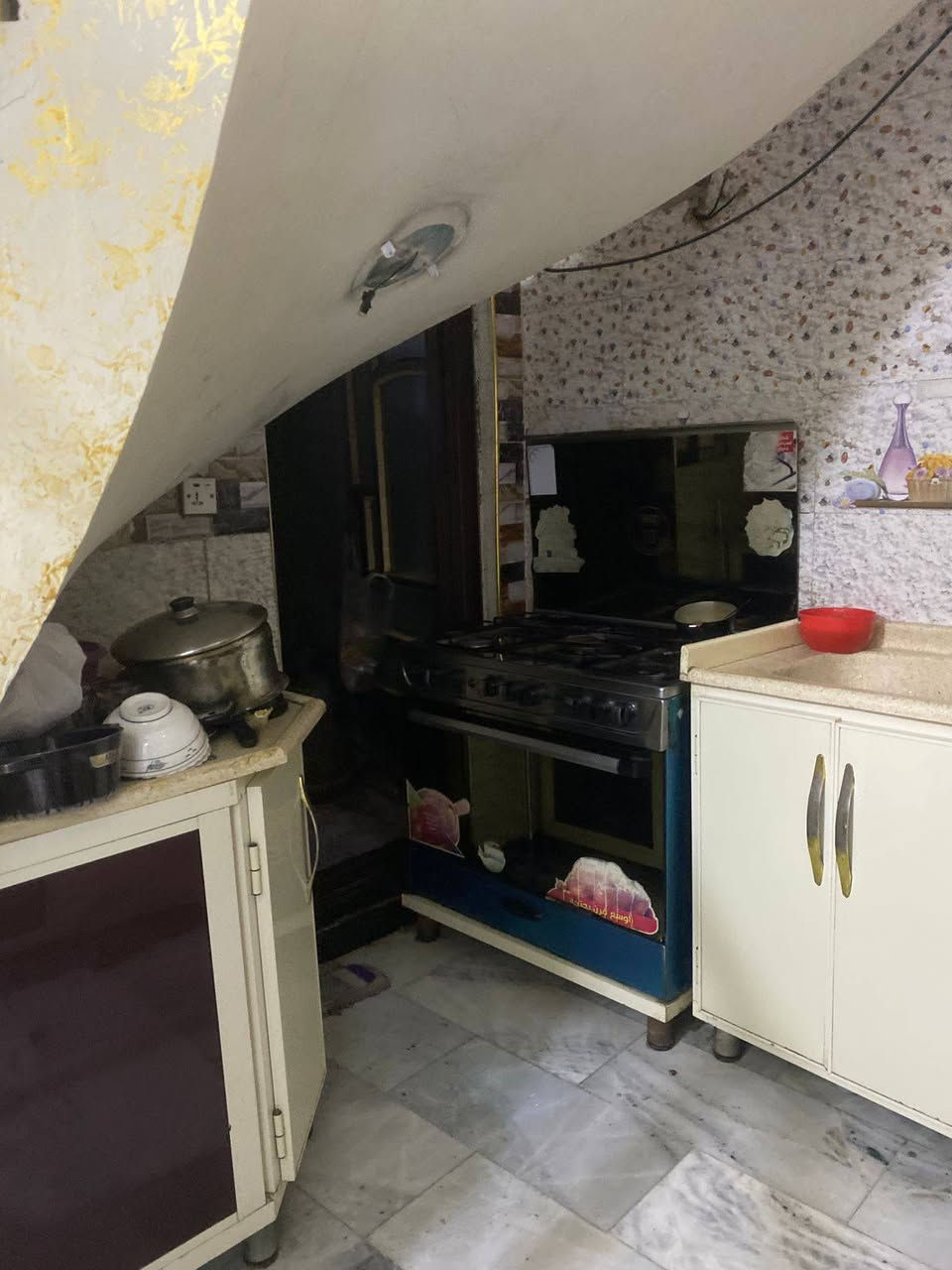 دار للبيع للبيع  مساحه ٨٥ متر الواجهه ٥ النزال ١٧ في منطقه شارع نسائم النخيل قرب الجنابي السعر 110 بيه مجال
للااستفسار ***********
