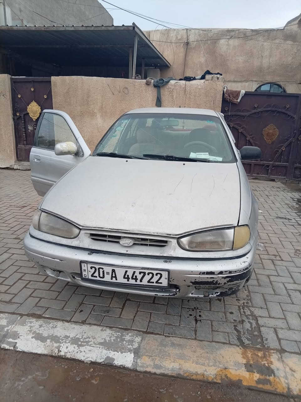 السلام عليكم — الحلال للبيع 
الانترا.  موديل ١٩٩٤.  محرك كير شرط لاتنقيص لاتبخير 
محرك شرط    مكفول 
كير عادي مكفول   
السياره بيها صبغ احزام ابيعك عام بدون ضربه بدون خياس. رقم ديالى دولي مشروع وطني تحويل مباشر. صدر وتخم تاير جديد مشط وبور جديد تبريد ثلج تتفها نار ماسحات زراكات كله شرط
محرك /وكير / وصدر. / وغرفه. /وكهربايات. /كله وضع بلاد   السياره جاهزها تشغل وتطلع   ناعمه بشكل 
مكان السياره تكريت حي الجمعيه 
سعر ٣٢ وبيه مجال 
*********** اهنا اتصال 
*********** هاذ رقم وتساب فقط 
ومتوفر ماسنجر
