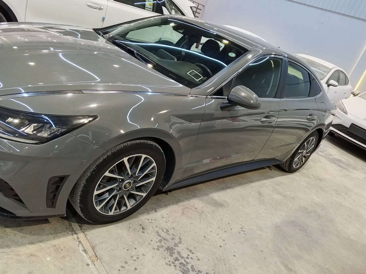 سلام عليكم سوناتا موديل 2021 سياره جديده المكان النجف      فول  السعر 165.        رقم الهاتف ***********
