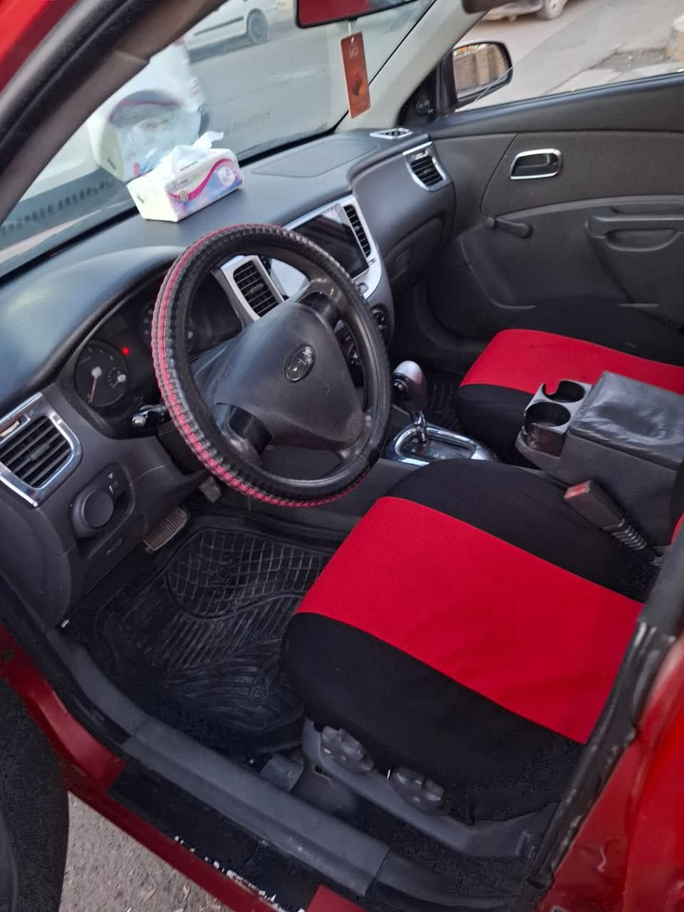 كيا ريو للبيع
موديل 2007 

رقم انبار دولي جديد بإسمي تحويل مباشر 

گير محرك نظيفات 

تفاصيل كما موضح في الصور فقط جراد 
سعر 75 وبيها مجال بسيط

عنوان انبار /فلوجه

***********

***********
