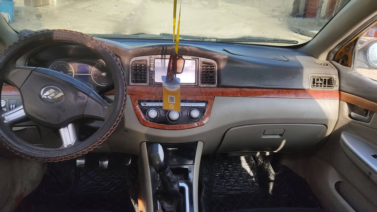 سياره ليفان 620 موديل 12 بسمي هيه ةغرمات صفر شرط المكينه ولكيرالسعر 40 وبيه مجال  صبغ شركه كاربون ما بيها مري كهرب وتنته طخم جديد وتايات هم جديد الي ما شراي لٱ يجي خاص رجاه رقم ***********
