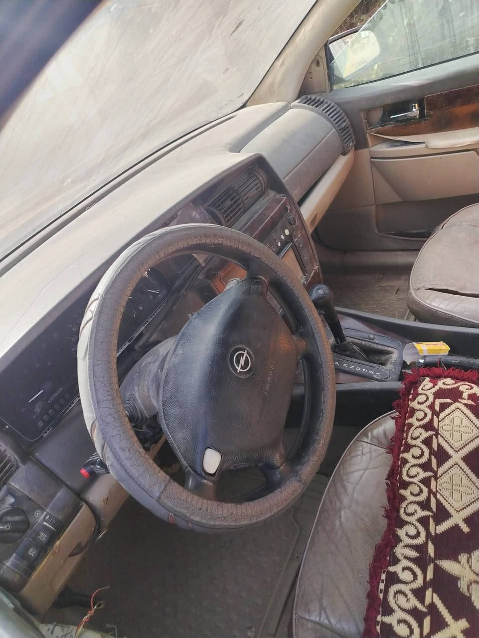 سلام عليكم للبيع اوبل بزونه موديل 2000 مكينه 2500 بطه مكفوله من ضربه سياره حلوه رقم ذي قار ألماني سنويه تفاصيل تخم تاير اتكفل سرقه وعشاير ابيع بدون راعي كوم حديد كوم حديد السعر 12 ورقه أقره المنشور زين وتصل مكان السياره نجف لاستفسار الاتصال على الرقم ***********
